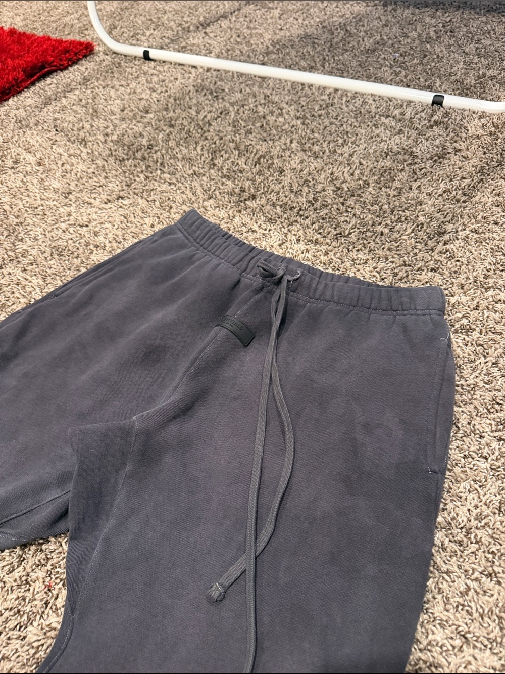 Essentials pants - Picture 4 of 6